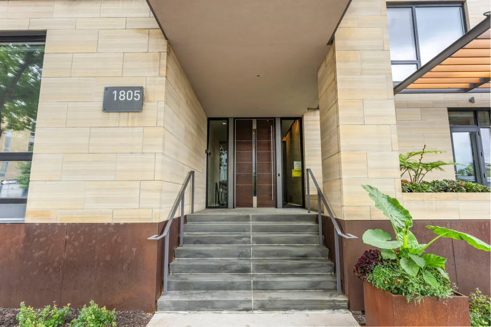 1805 W Lake Street #502 Minneapolis, MN 55408