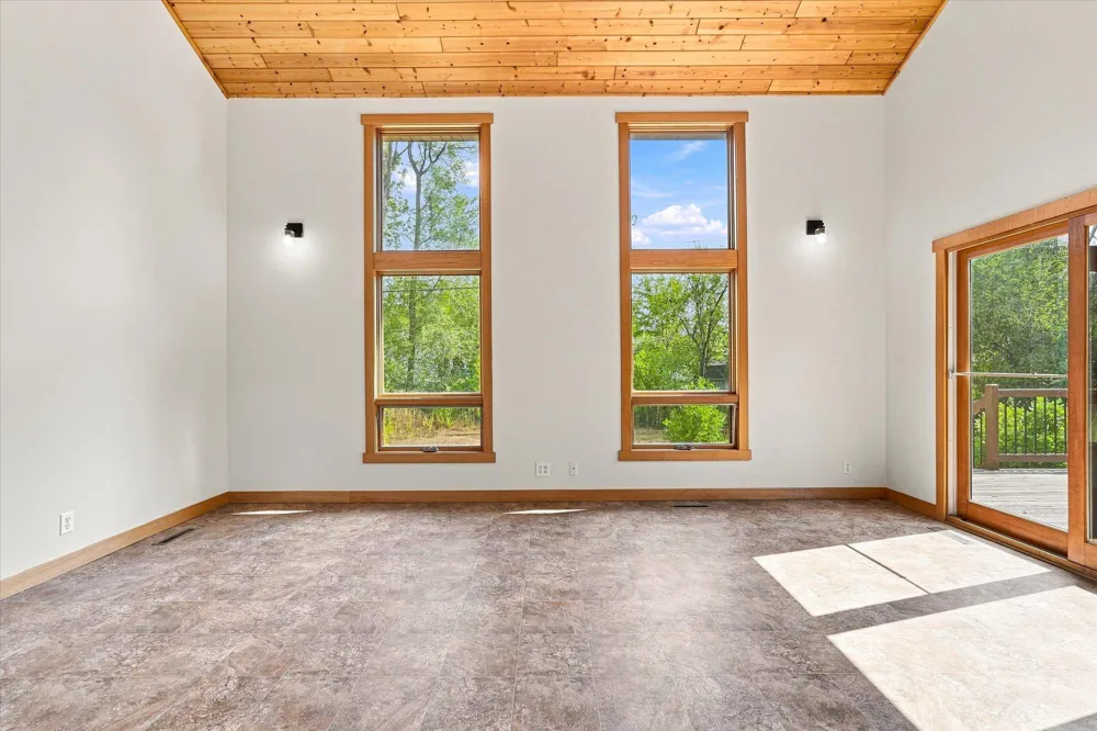 454 Young Street S Prescott, WI 54021