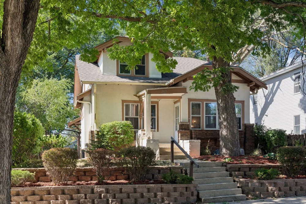 2323 Ilion Avenue Minneapolis, MN 55411