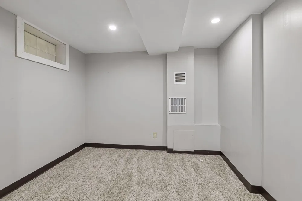 2323 Ilion Avenue Minneapolis, MN 55411