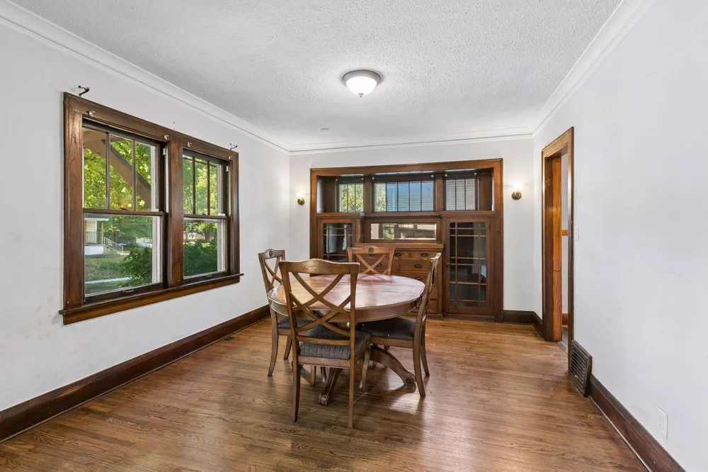 2323 Ilion Avenue Minneapolis, MN 55411