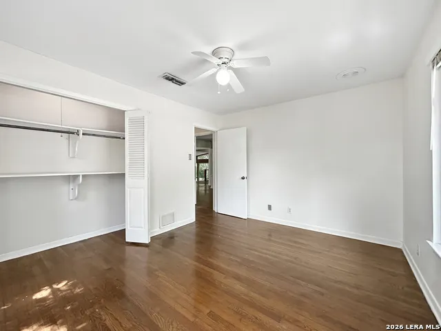 1028 IVY LN Terrell Hills, TX 78209
