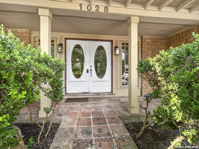 1028 IVY LN Terrell Hills, TX 78209