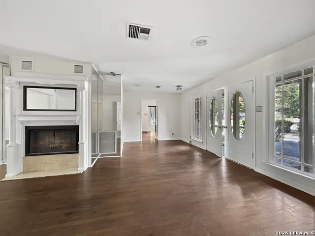 1028 IVY LN Terrell Hills, TX 78209