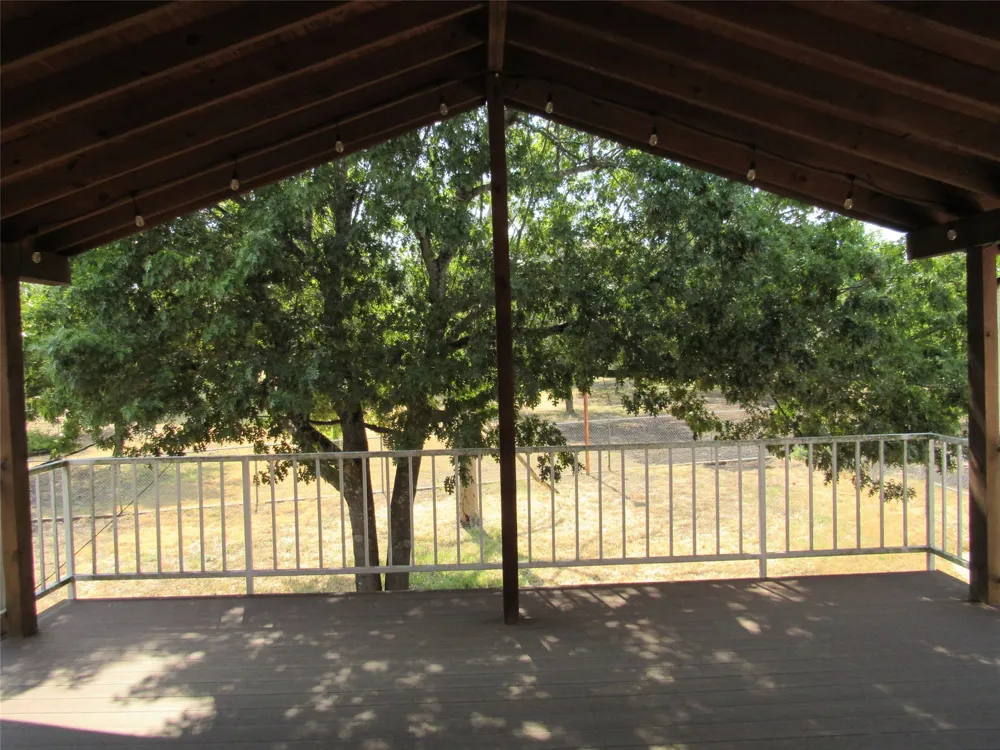 626 Friendly Oaks Drive Bruceville, TX 76630