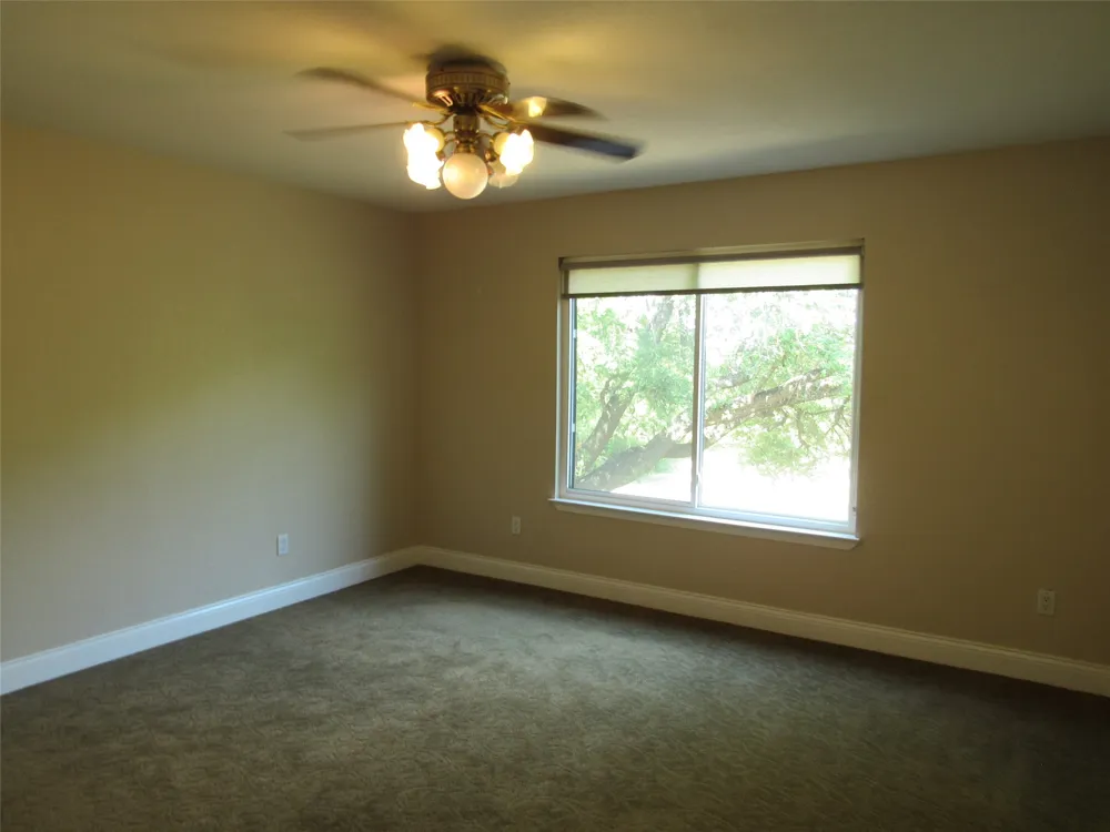 626 Friendly Oaks Drive Bruceville, TX 76630