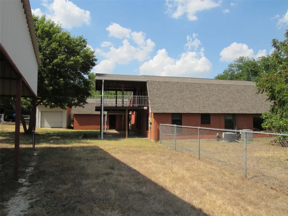 626 Friendly Oaks Drive Bruceville, TX 76630