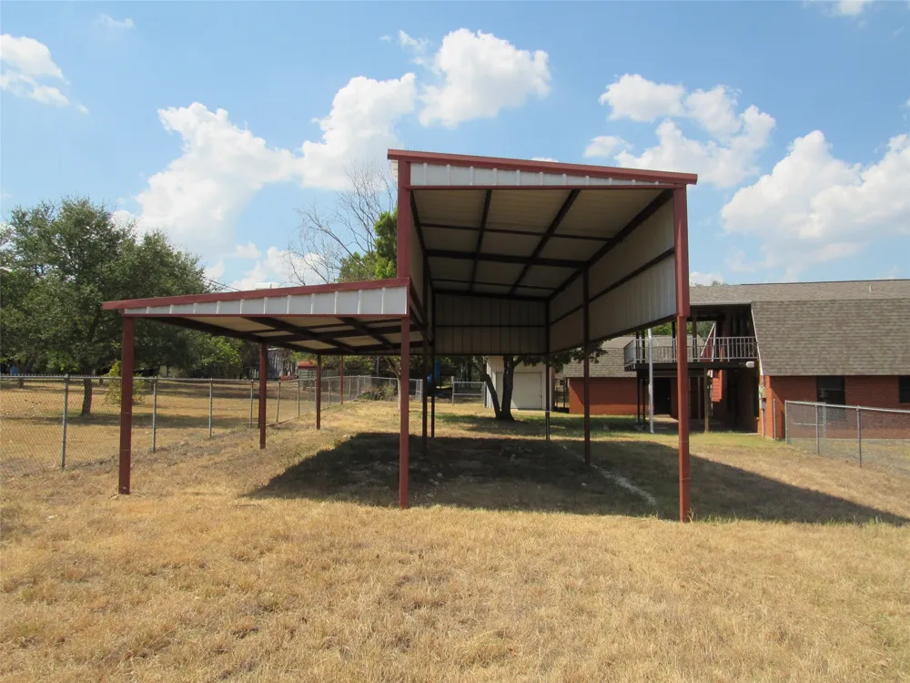 626 Friendly Oaks Drive Bruceville, TX 76630