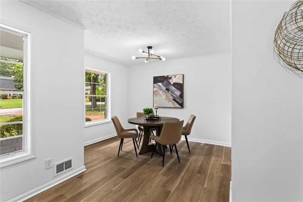 4607 Bexley Dr Stone Mountain, GA 30083