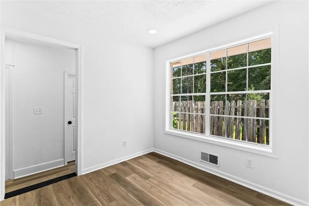 4607 Bexley Dr Stone Mountain, GA 30083