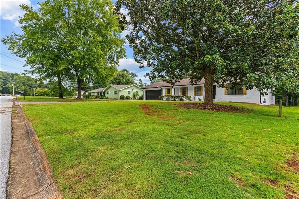 4607 Bexley Dr Stone Mountain, GA 30083