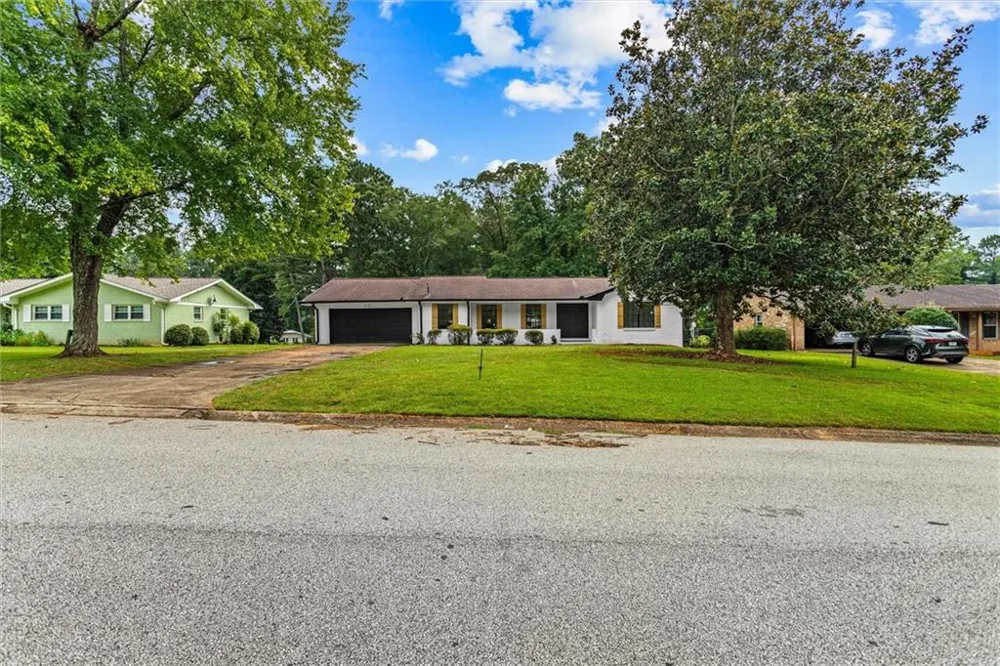 4607 Bexley Dr Stone Mountain, GA 30083