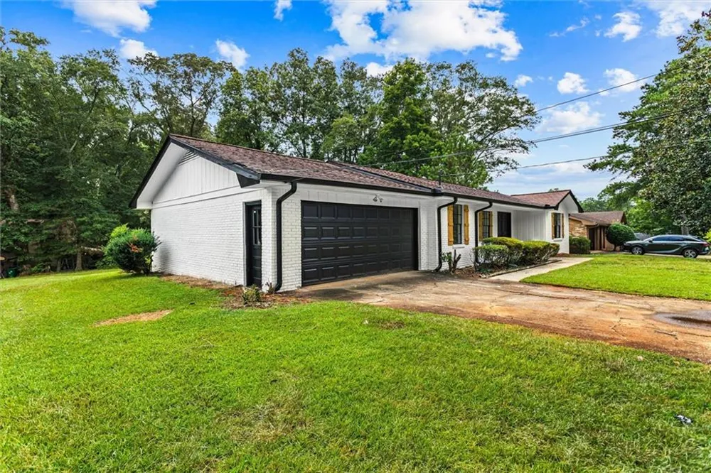4607 Bexley Dr Stone Mountain, GA 30083