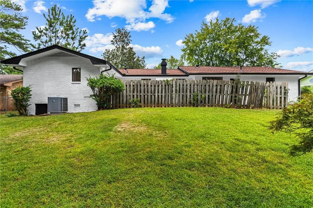 4607 Bexley Dr Stone Mountain, GA 30083