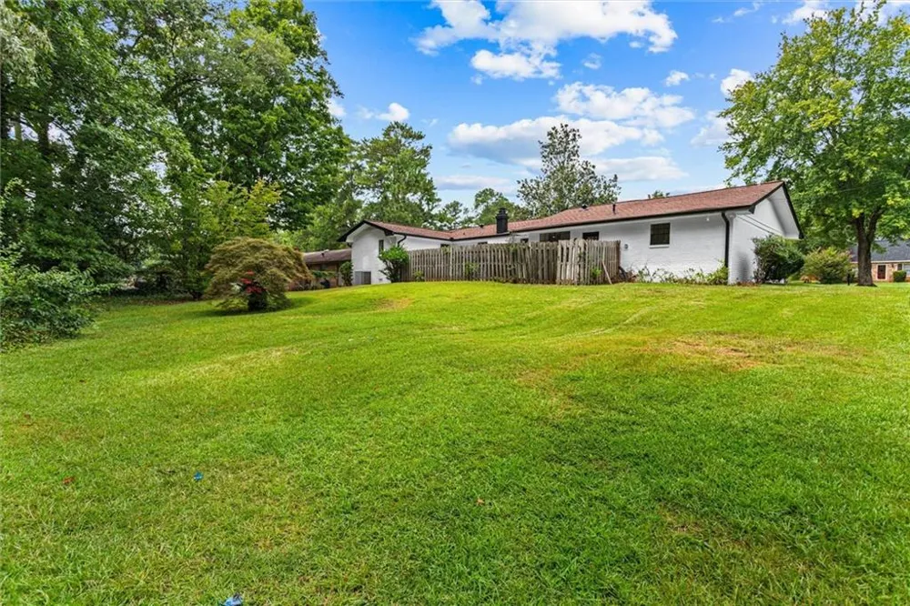 4607 Bexley Dr Stone Mountain, GA 30083