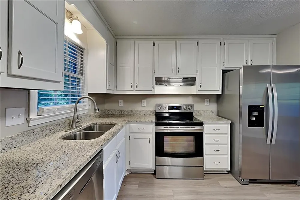 1261 Brookton Woods Way Dacula, GA 30019