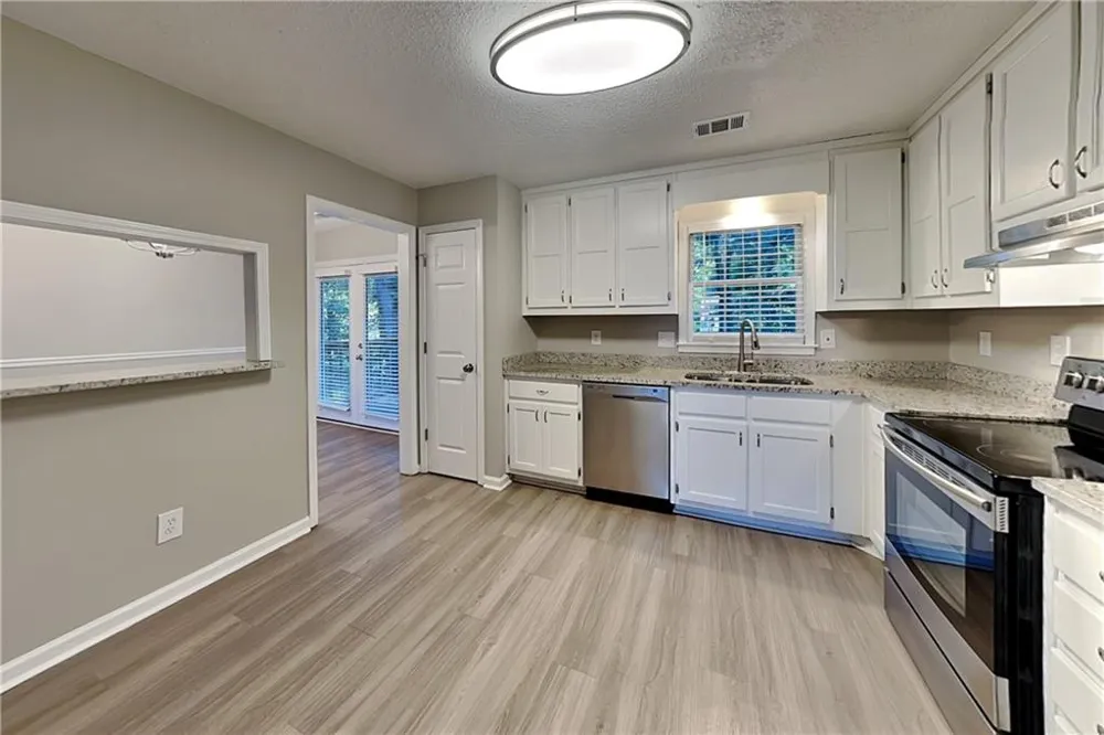 1261 Brookton Woods Way Dacula, GA 30019