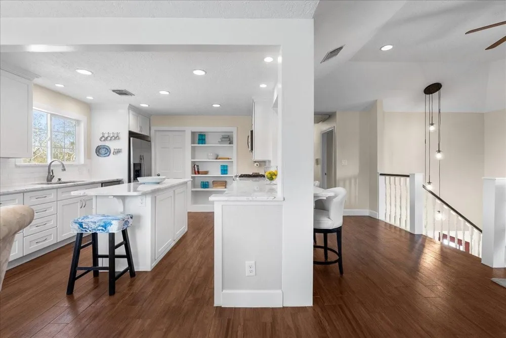 510 Shore Acres Boulevard La Porte, TX 77571