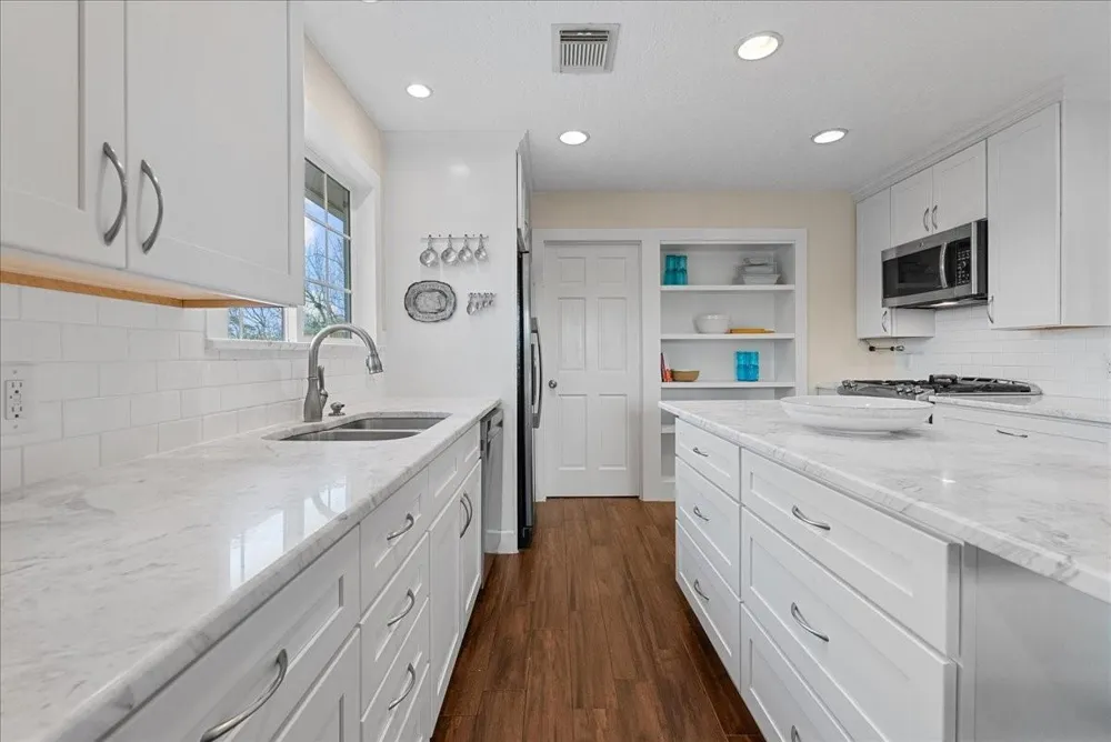 510 Shore Acres Boulevard La Porte, TX 77571