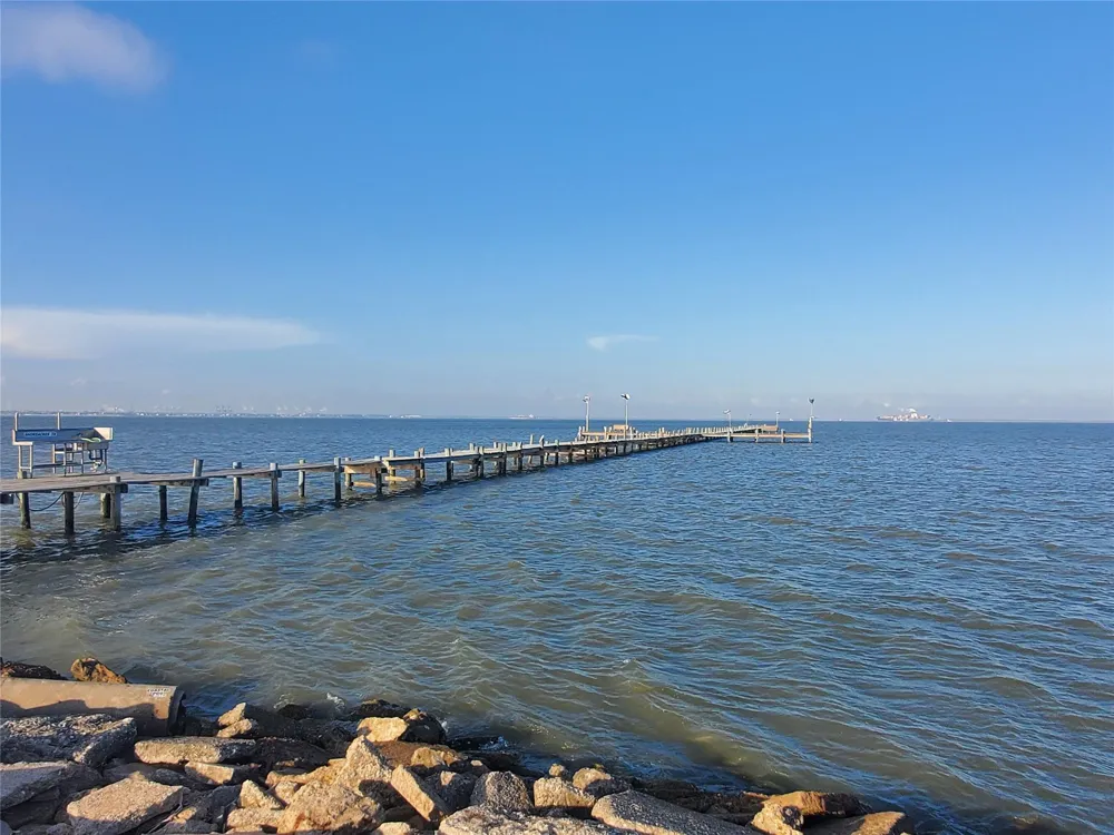 510 Shore Acres Boulevard La Porte, TX 77571