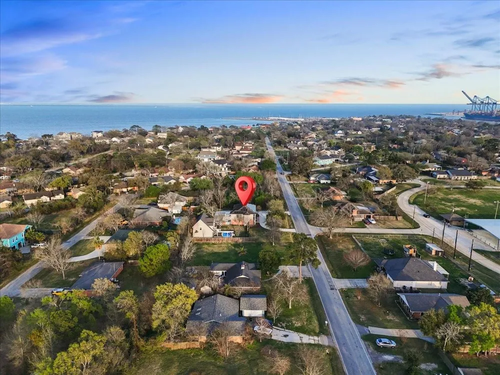 510 Shore Acres Boulevard La Porte, TX 77571