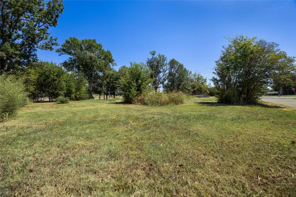 801 2nd Street Hugo, OK 74743