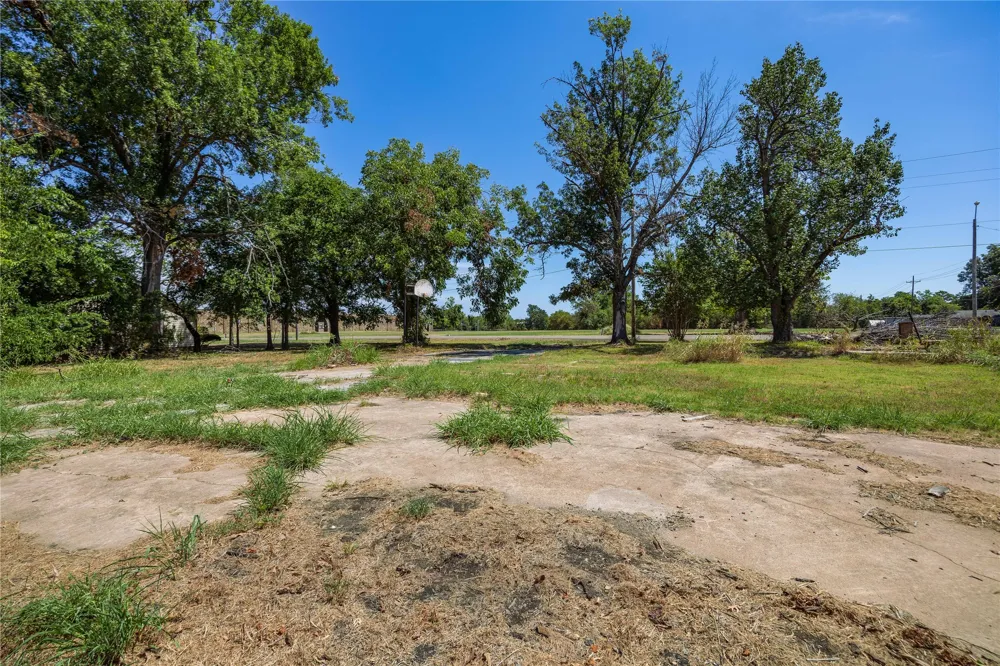 801 2nd Street Hugo, OK 74743