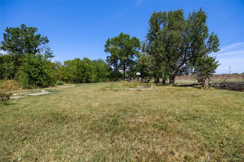 801 2nd Street Hugo, OK 74743