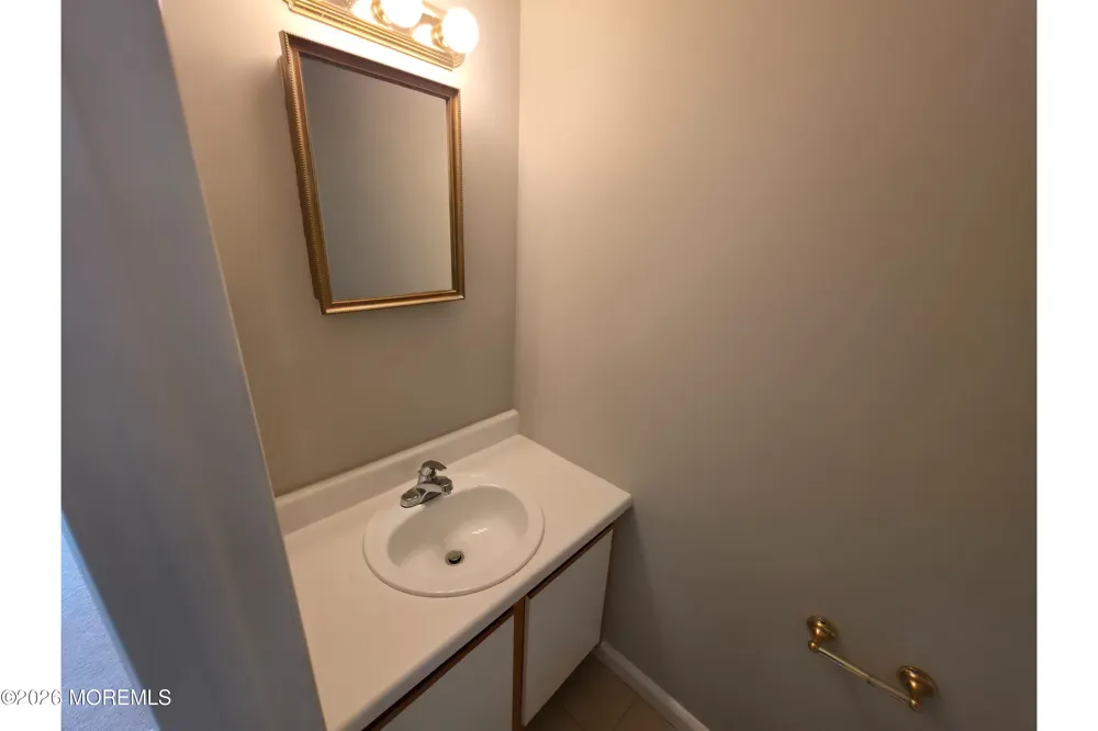 283 Plum Drive Marlboro, NJ 07746