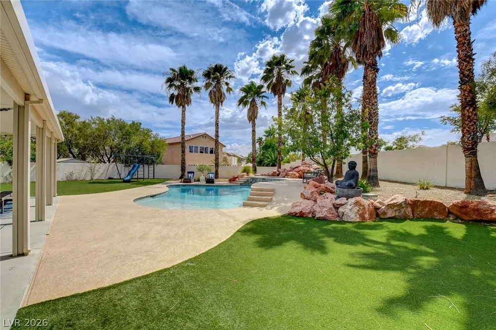 3095 Regal Cove Street Las Vegas, NV 89117