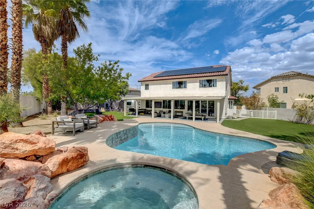 3095 Regal Cove Street Las Vegas, NV 89117