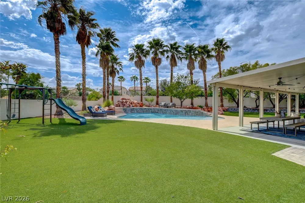 3095 Regal Cove Street Las Vegas, NV 89117