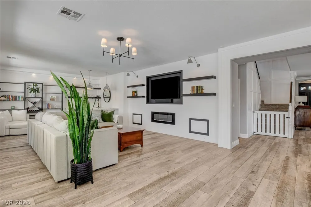 3095 Regal Cove Street Las Vegas, NV 89117