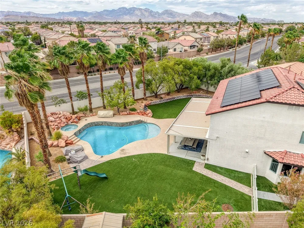 3095 Regal Cove Street Las Vegas, NV 89117