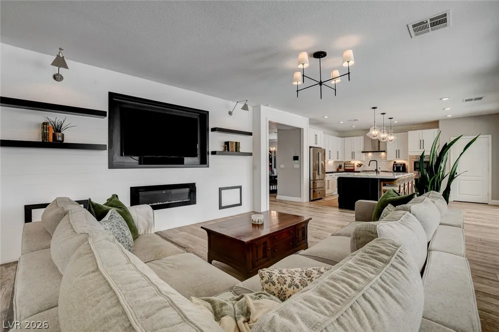 3095 Regal Cove Street Las Vegas, NV 89117