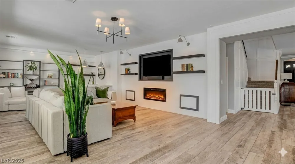 3095 Regal Cove Street Las Vegas, NV 89117