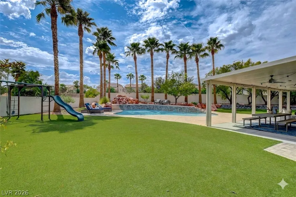 3095 Regal Cove Street Las Vegas, NV 89117