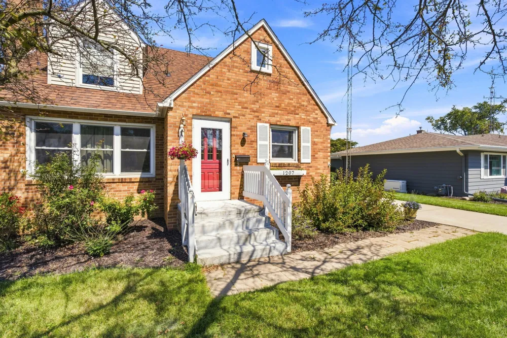1207 Orchard Avenue St Joseph City, MI 49085