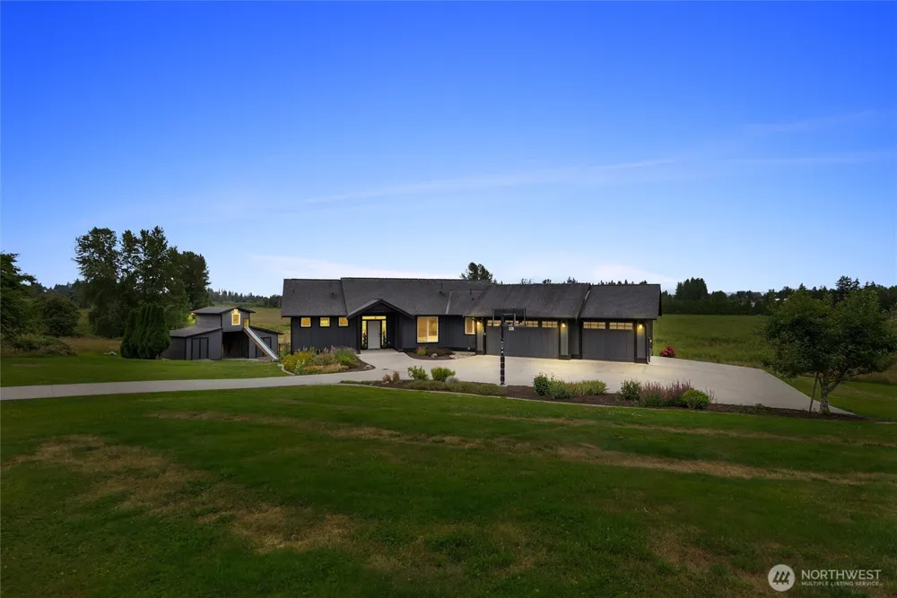 7406 100th Street NE Marysville, WA 98270