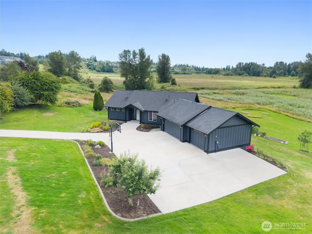 7406 100th Street NE Marysville, WA 98270