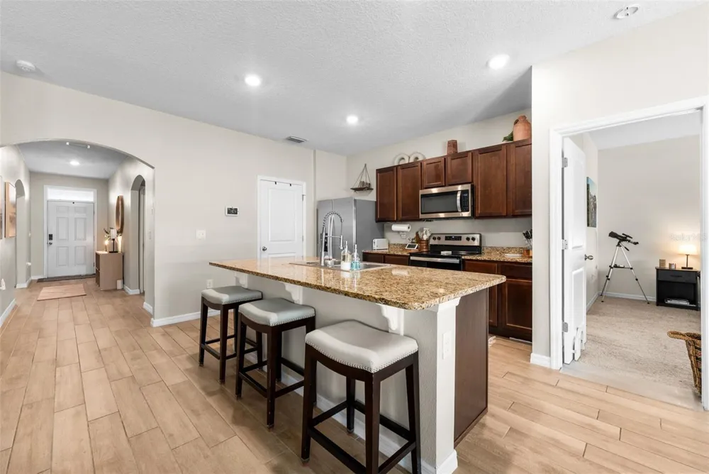 6043 SW 83RD TERRACE Gainesville, FL 32608