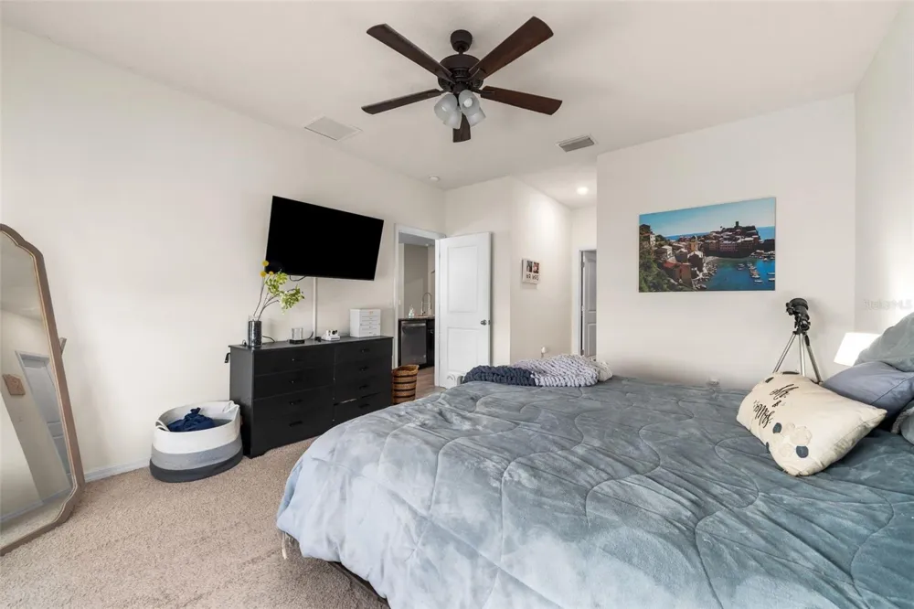 6043 SW 83RD TERRACE Gainesville, FL 32608