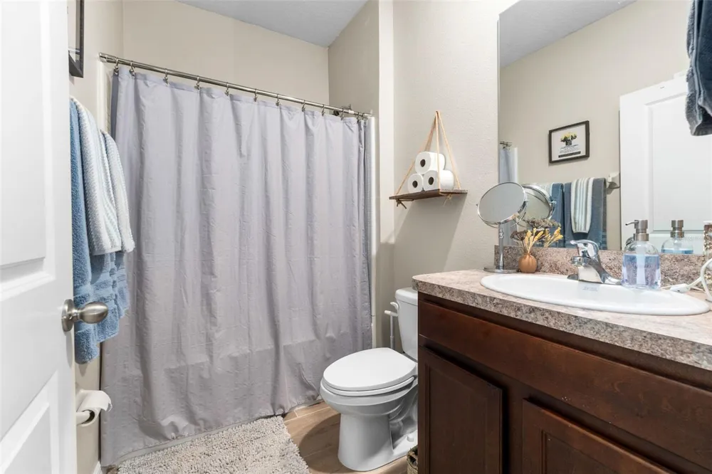 6043 SW 83RD TERRACE Gainesville, FL 32608