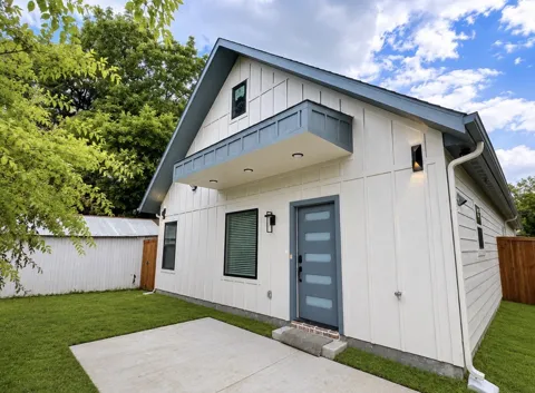 2916 Hemphill Unit#B