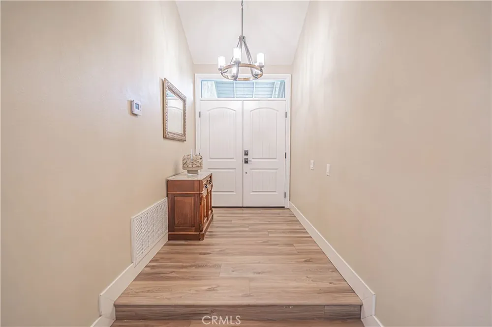 23429 Via Elisandra Valencia, CA 91355