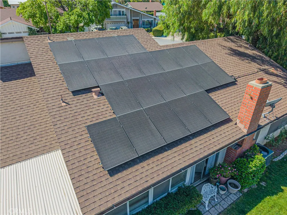23429 Via Elisandra Valencia, CA 91355