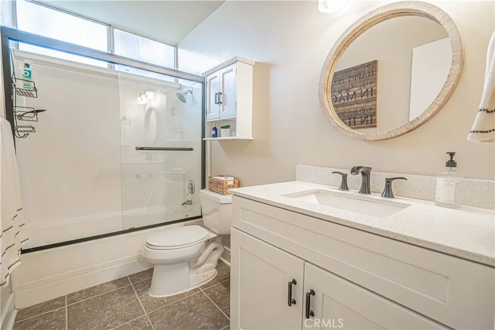 23429 Via Elisandra Valencia, CA 91355