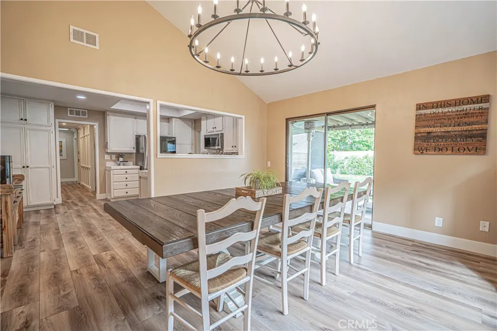 23429 Via Elisandra Valencia, CA 91355