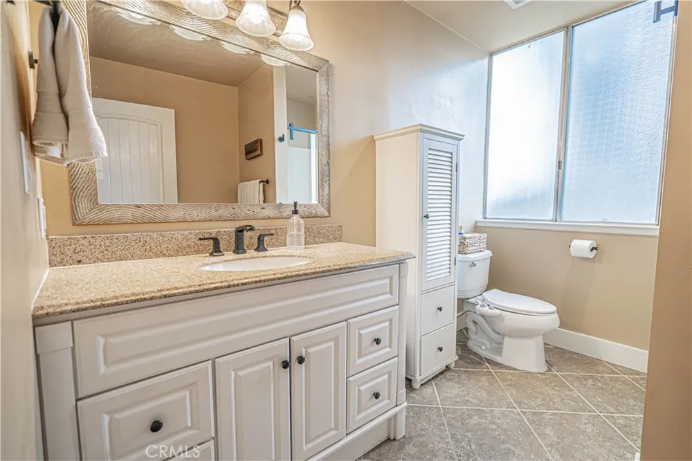 23429 Via Elisandra Valencia, CA 91355
