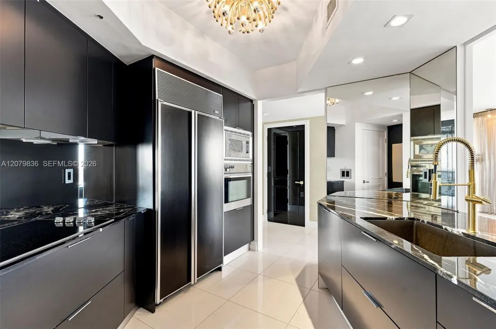 400 Alton Rd #1804 Miami Beach, FL 33139
